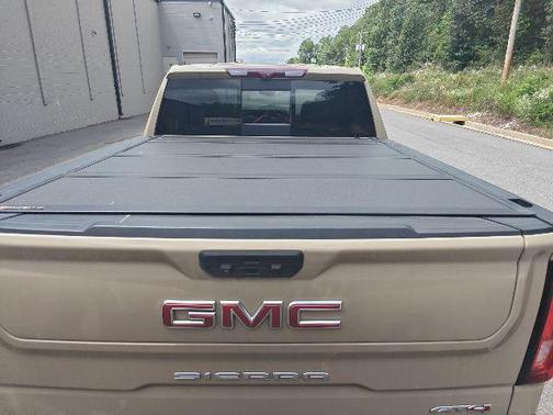 Desert Sand Metallic 2022 GMC Sierra 1500 AT4
