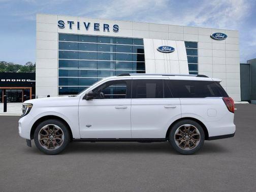 Star White Metallic Tri-Coat 2026 Ford Expedition King Ranch