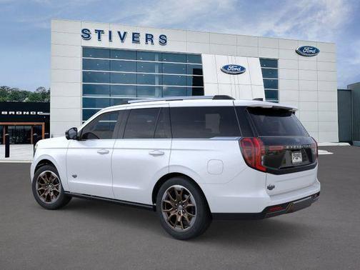 Star White Metallic Tri-Coat 2026 Ford Expedition King Ranch