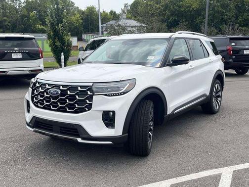 Star White Metallic Tri-Coat 2026 Ford Explorer Platinum