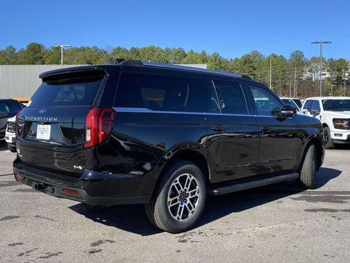 Agate Black Metallic 2026 Ford Expedition Max Active 4x2