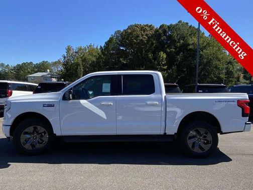 2025 Ford F-150 Lightning Flash