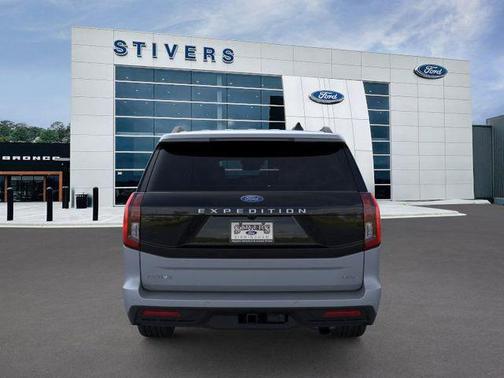 2025 Ford Expedition Max Active 4x4