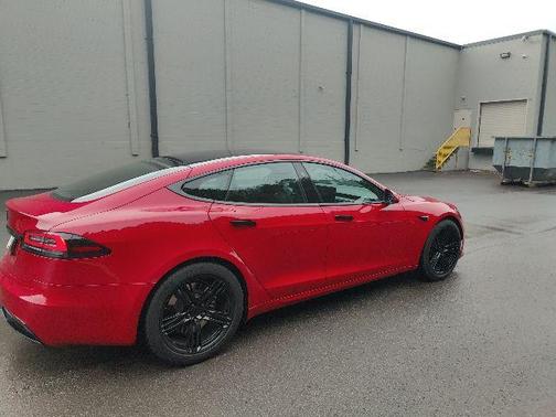 2022 Tesla Model S Base