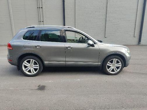 2012 Volkswagen Touareg TDI Executive