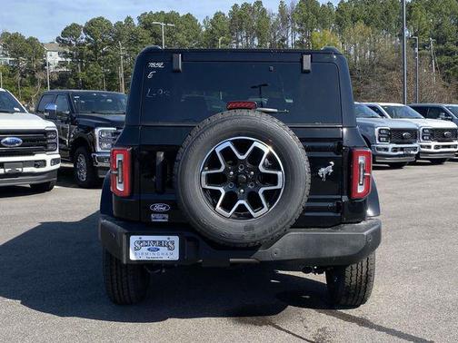 Shadow Black 2026 Ford Bronco Outer Banks