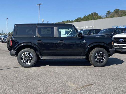 Shadow Black 2026 Ford Bronco Outer Banks