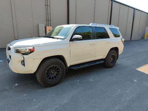 2016 Toyota 4Runner SR5 Premium