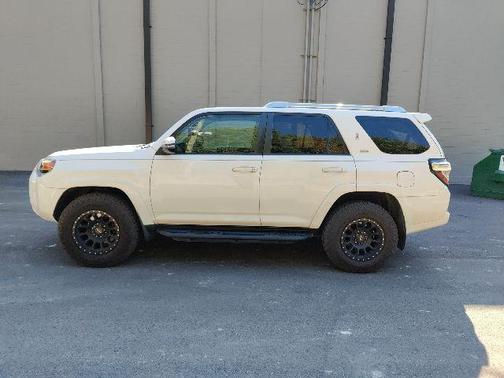 2016 Toyota 4Runner SR5 Premium