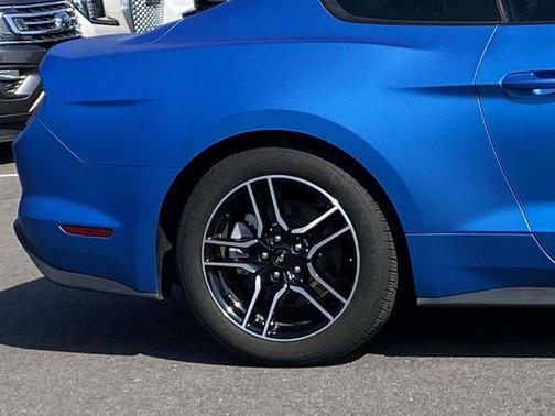 2022 Ford Mustang EcoBoost