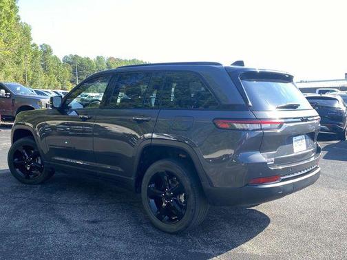 2022 Jeep Grand Cherokee Altitude