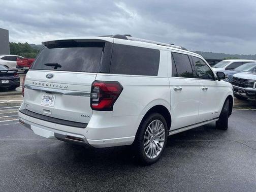 Star White Metallic Tri-Coat 2024 Ford Expedition Max Platinum