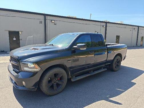 Brilliant Black Crystal Pearlcoat 2017 RAM 1500 Night Quad Cab 4x2 6'4' Box