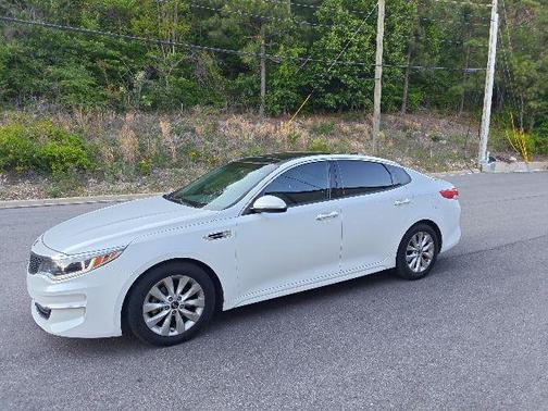 Snow White Pearl 2018 Kia Optima EX