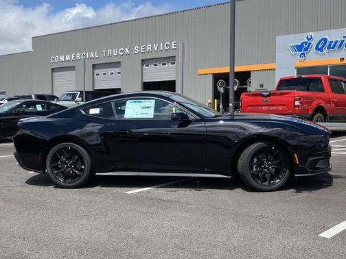 2025 Ford Mustang EcoBoost