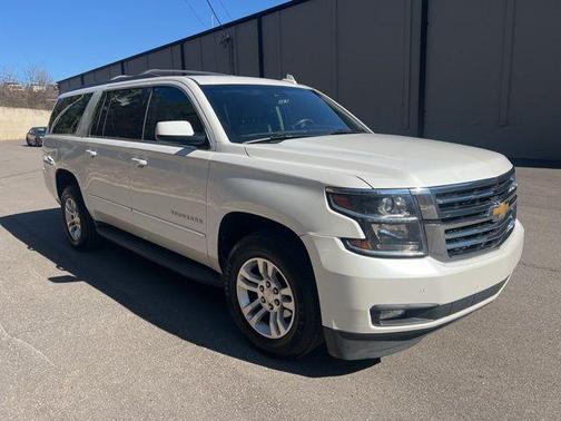 2017 Chevrolet Suburban LT
