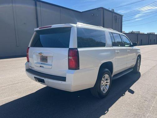2017 Chevrolet Suburban LT