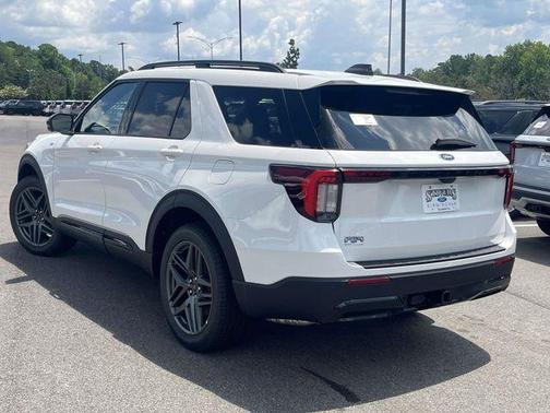 Star White Metallic Tri-Coat 2026 Ford Explorer ST-Line