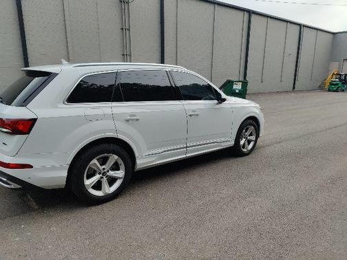 2021 Audi Q7 45 Premium
