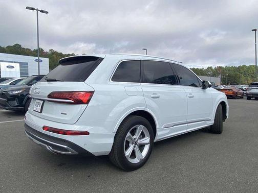 2021 Audi Q7 45 Premium