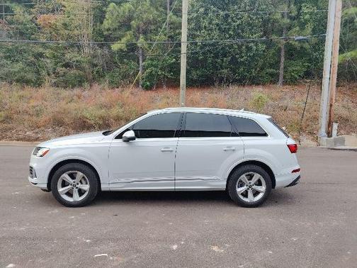 2021 Audi Q7 45 Premium