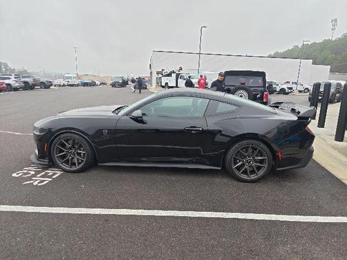 2025 Ford Mustang Dark Horse Fastback