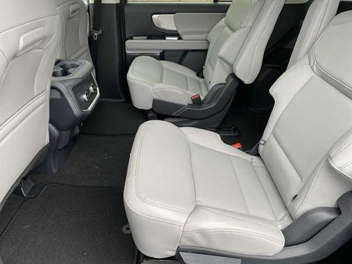 2025 Ford Expedition Max Active 4x4