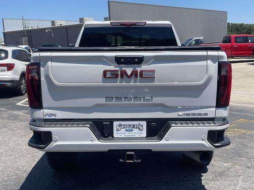 White Frost Tricoat 2025 GMC Sierra 2500 Denali