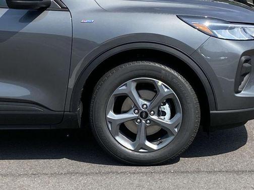 Carbonized Gray Metallic 2025 Ford Escape ST-Line