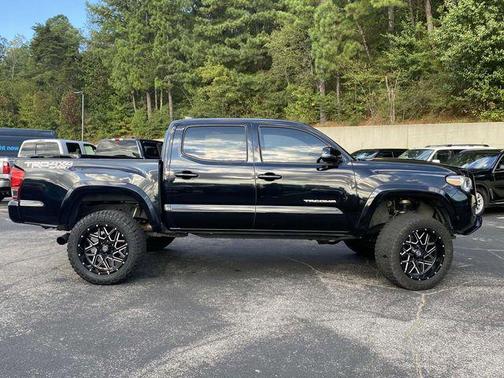 2016 Toyota Tacoma TRD Sport