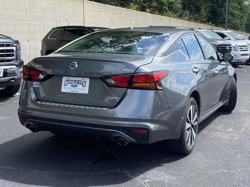 2021 Nissan Altima 2.5 SV