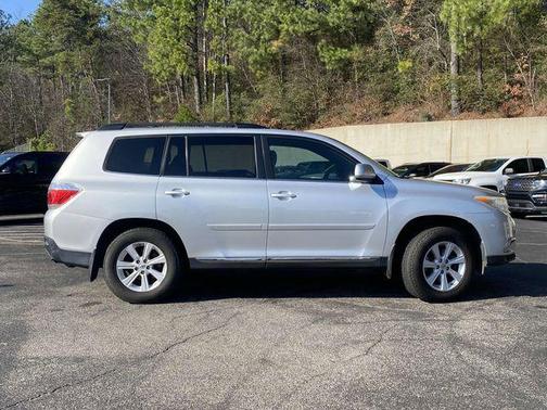 2011 Toyota Highlander SE