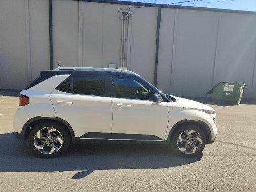 2023 Hyundai VENUE Limited