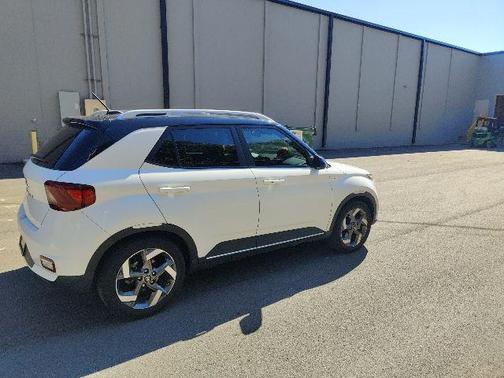 2023 Hyundai VENUE Limited