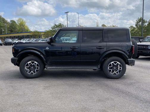 Shadow Black 2026 Ford Bronco Outer Banks