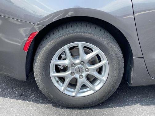 2021 Chrysler Voyager LXI