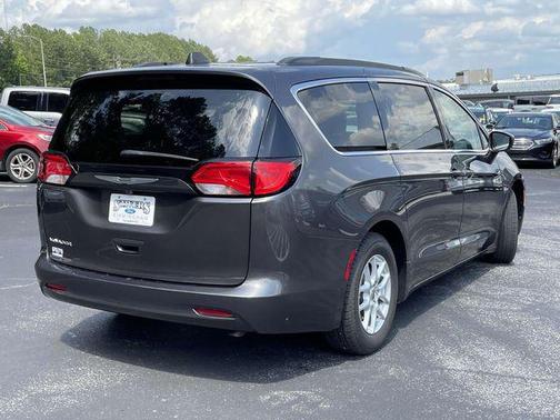 2021 Chrysler Voyager LXI