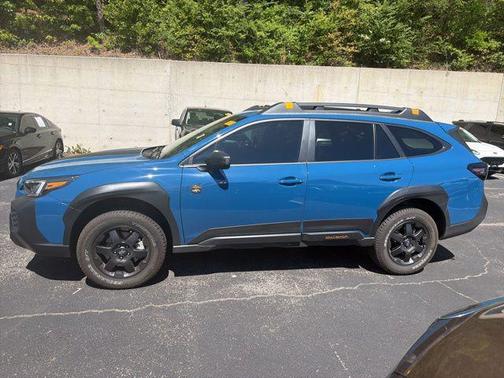 Geyser Blue 2025 Subaru Outback Wilderness
