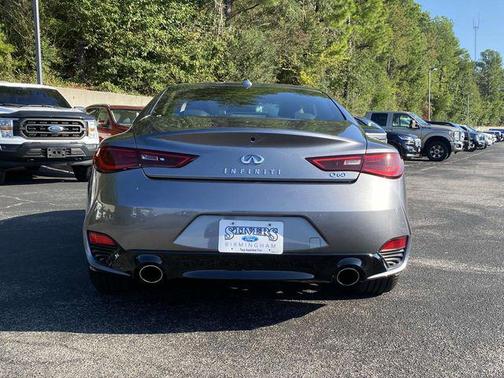 2022 INFINITI Q60 LUXE