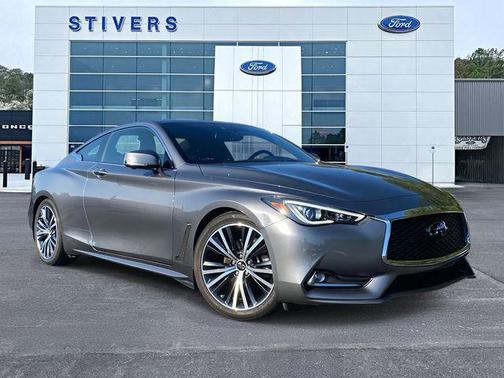 2022 INFINITI Q60 LUXE