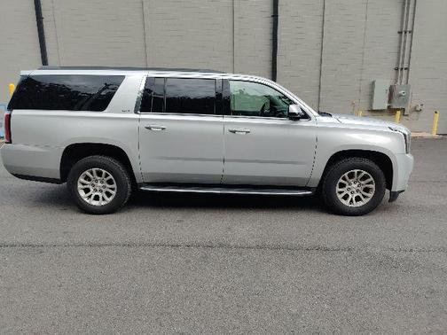 2017 GMC Yukon XL SLT