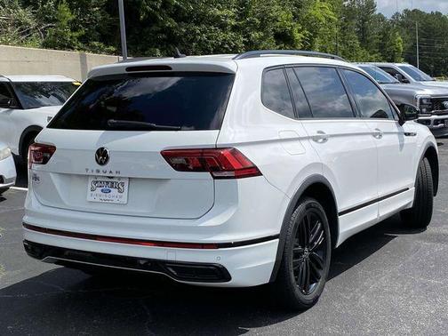 2022 Volkswagen Tiguan 2.0T SE R-Line Black