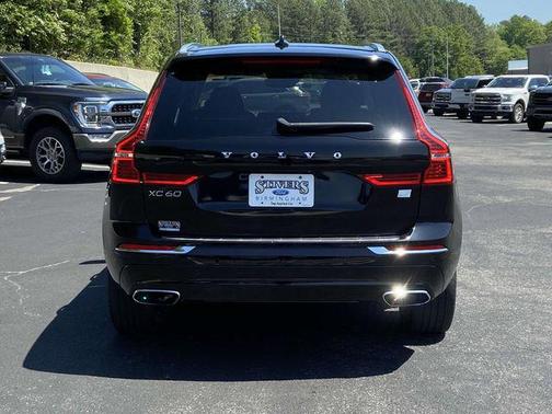 2021 Volvo XC60 Recharge Plug-In Hybrid T8 Inscription Expression