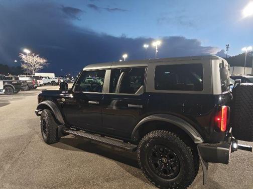 Shadow Black 2024 Ford Bronco Wildtrak