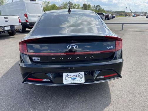 2023 Hyundai SONATA Hybrid SE