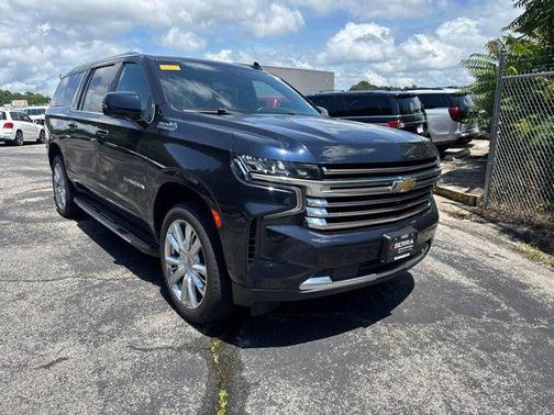 Midnight Blue Metallic 2023 Chevrolet Suburban 4WD High Country