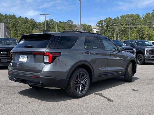 Carbonized Gray Metallic 2026 Ford Explorer ST-Line