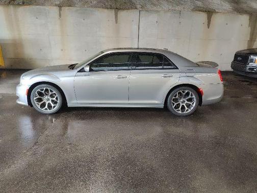 2018 Chrysler 300 S