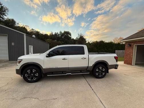 2020 Nissan Titan Platinum Reserve