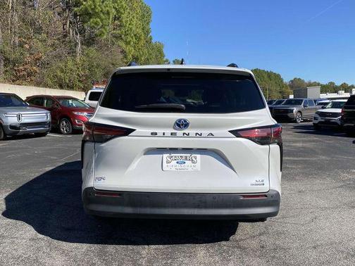 2022 Toyota Sienna XLE